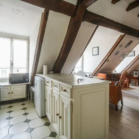 Cozy In The Center Of Apartment *